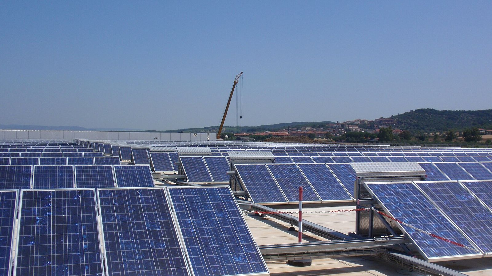 Pannelli fotovoltaici su una copertura